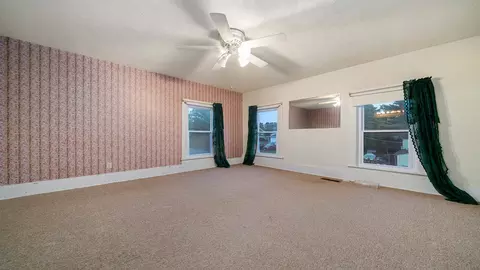 303 N Stanton St, Davis, IL 61019 photo 10