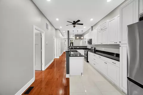 Entry Way - 5757 S Aberdeen St, Chicago, IL 60621 photo 1 of 4