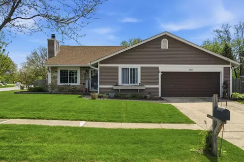 2 S631 Angeline Ct, Warrenville, IL 60555