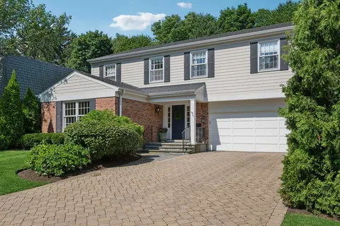 520 Brier St, Kenilworth, IL 60043