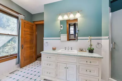 Bath - 14931 S Bartlett Ave, Plainfield, IL 60544 photo 2 of 3