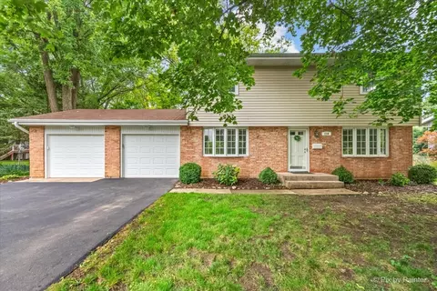 210 Simpson St, Geneva, IL 60134