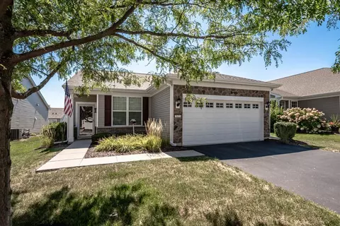 522 Pleasant Dr, Shorewood, IL 60404