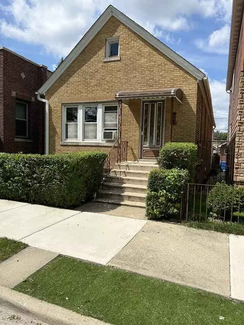 2960 S Poplar Ave, Chicago, IL 60608