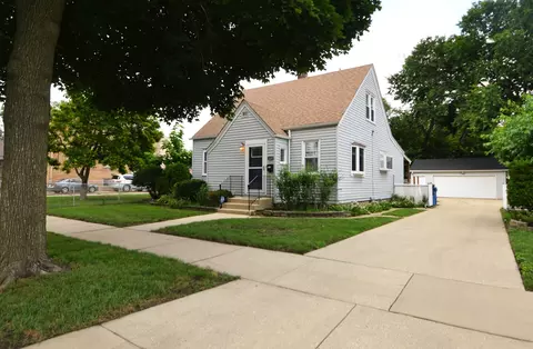 1529 N 33rd Ave, Melrose Park, IL 60160