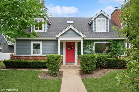 2010 Lake Ave, Wilmette, IL 60091