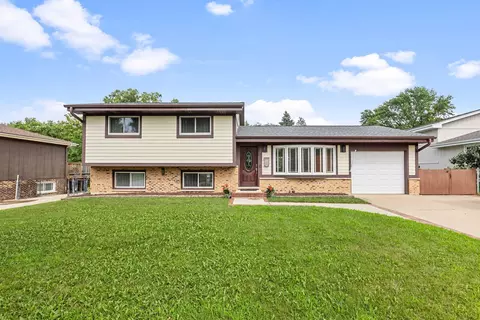 241 S Cherry St, Itasca, IL 60143