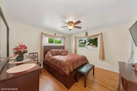 Bedroom - 908 N Norman Ln, Wheeling, IL 60090 photo 1 of 3