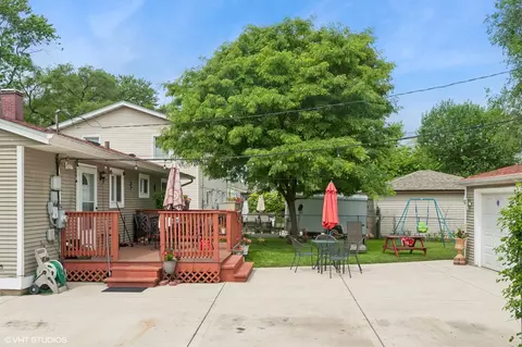 Exterior - 908 N Norman Ln, Wheeling, IL 60090 photo 2 of 4