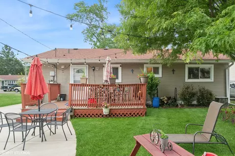 Exterior - 908 N Norman Ln, Wheeling, IL 60090 photo 3 of 4