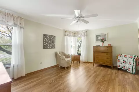 Bedroom - 6068 Morningside Ct, Gurnee, IL 60031 photo 2 of 3