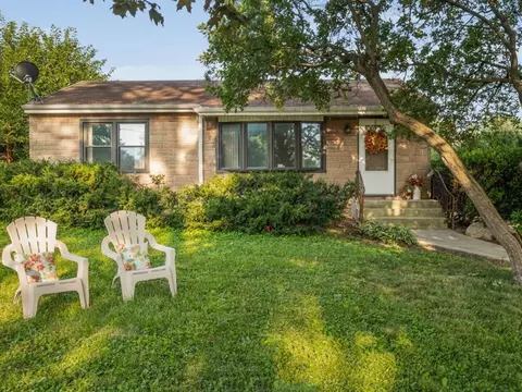 672 N Grace St, Lombard, IL 60148