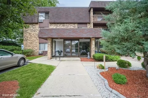 940 E Old Willow Rd #304, Prospect Heights, IL 60070