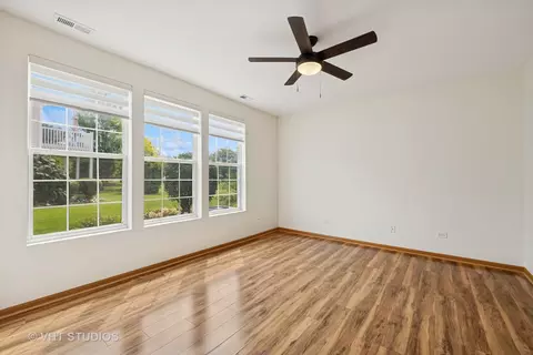 Living - 1541 Matthew Dr #1, Algonquin, IL 60102 photo 3 of 3