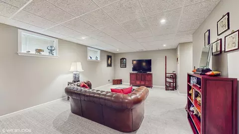 1055 White Pine Dr, Cary, IL 60013 photo 28