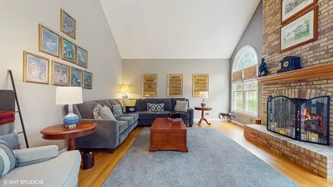 1055 White Pine Dr, Cary, IL 60013 photo 14