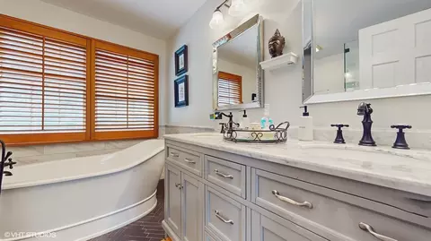 1055 White Pine Dr, Cary, IL 60013 photo 20