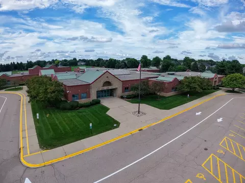 1055 White Pine Dr, Cary, IL 60013 photo 48