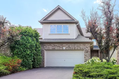 20 Oak Creek Ct, North Aurora, IL 60542