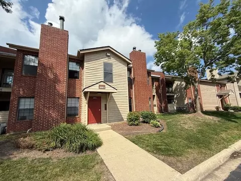 2064 N Rand Rd #107, Palatine, IL 60074