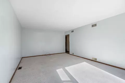 Living - Undisclosed, Berkeley, IL 60163 photo 2 of 2