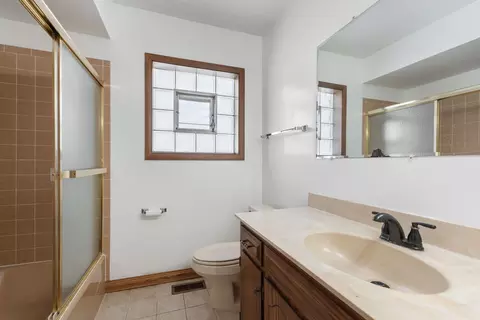 Bath - Undisclosed, Berkeley, IL 60163 photo 2 of 3