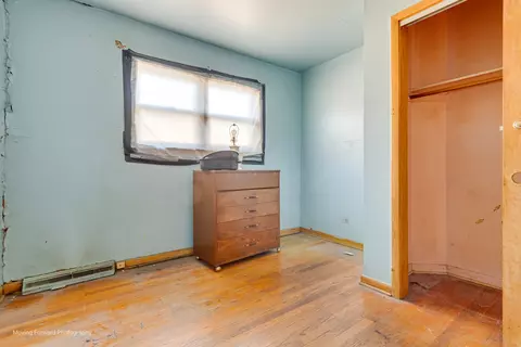 Bedroom - 7652 W 63rd Pl, Summit, IL 60501 photo 3 of 6
