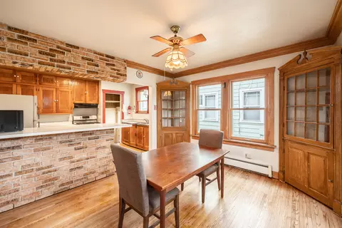 402 Orange St, Elgin, IL 60123 photo 10