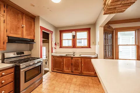 402 Orange St, Elgin, IL 60123 photo 12