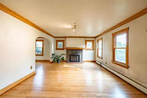 402 Orange St, Elgin, IL 60123 photo 5