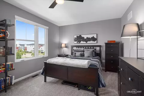 Bedroom - 875 Finley Dr, Aurora, IL 60504 photo 3 of 4