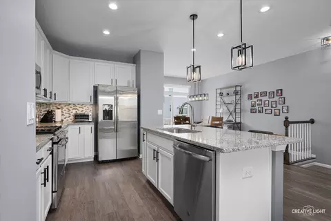 Kitchen - 875 Finley Dr, Aurora, IL 60504 photo 4 of 4