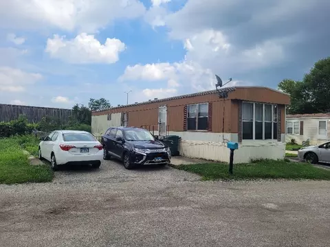 11725 S Ridgeland Ave #87, Worth, IL 60482