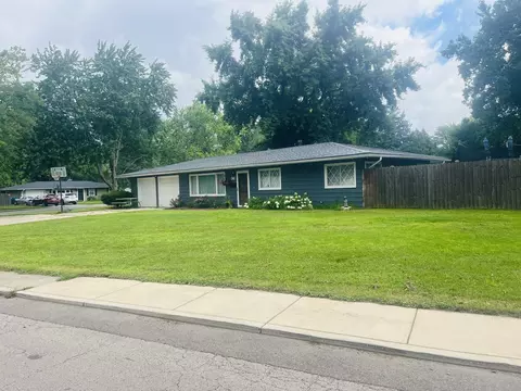 36 Circle Dr E, Montgomery, IL 60538