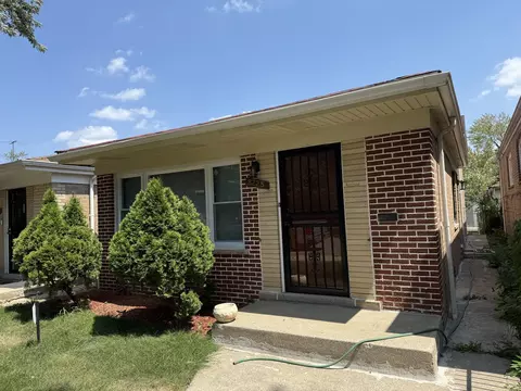 8225 S Wentworth Ave, Chicago, IL 60620