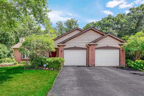 30 Zurich Ct, Crete, IL 60417