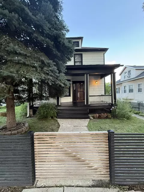 3751 W 63rd Pl, Chicago, IL 60629