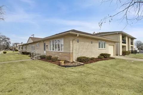 2549 S 2nd Ave, North Riverside, IL 60546
