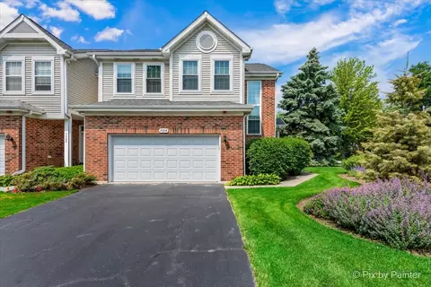 7204 Chestnut Hills Dr, Burr Ridge, IL 60527