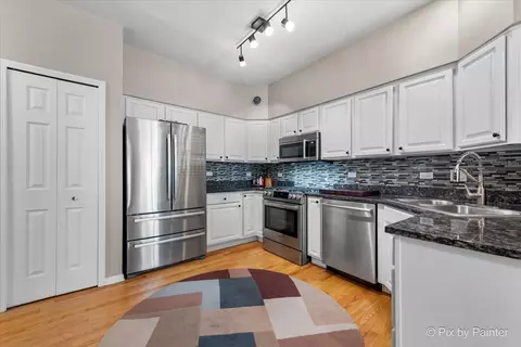 7204 Chestnut Hills Dr, Burr Ridge, IL 60527 photo 13