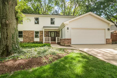 621 E Cunningham Dr, Palatine, IL 60074