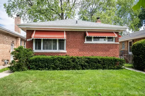 2843 Hawthorne St, Franklin Park, IL 60131