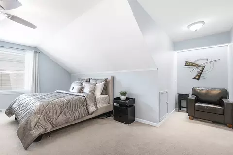 Bedroom - 140 Amherst Dr, Bartlett, IL 60103 photo 1 of 4