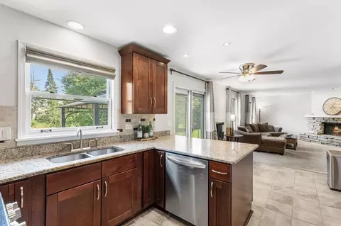 Kitchen - 140 Amherst Dr, Bartlett, IL 60103 photo 1 of 4
