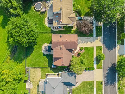 View/Area - 140 Amherst Dr, Bartlett, IL 60103 photo 2 of 5