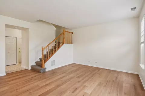 2486 Georgetown Cir, Aurora, IL 60503 photo 6