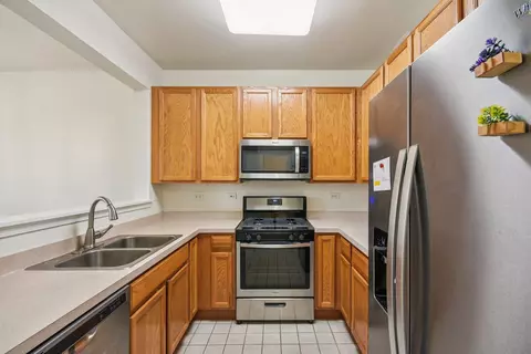 2486 Georgetown Cir, Aurora, IL 60503 photo 8
