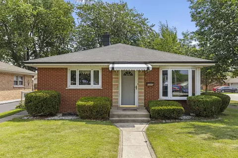 8945 Sproat Ave, Oak Lawn, IL 60453