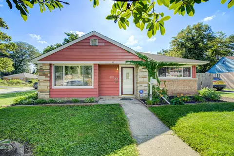 27 Apple Ct, Park Forest, IL 60466