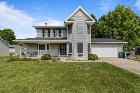 409 Valley Dr, Mahomet, IL 61853